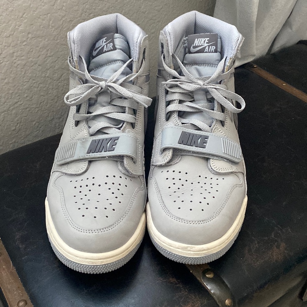 Nike Air Jordan Sneakers Gray with Camo print detail size 12 US